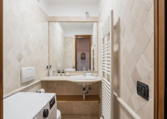 The Rent - Colorful Loft In Trastevere Area Daire