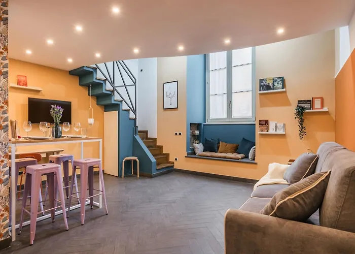 The Rent - Colorful Loft In Trastevere Area Roma