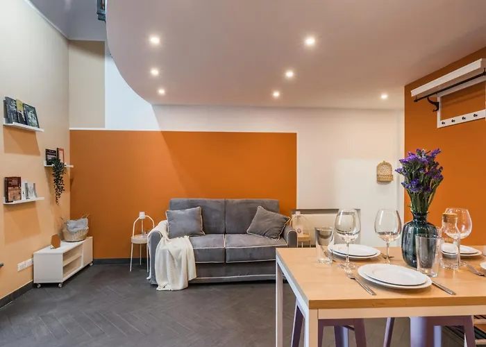 The Rent - Colorful Loft In Trastevere Area Daire