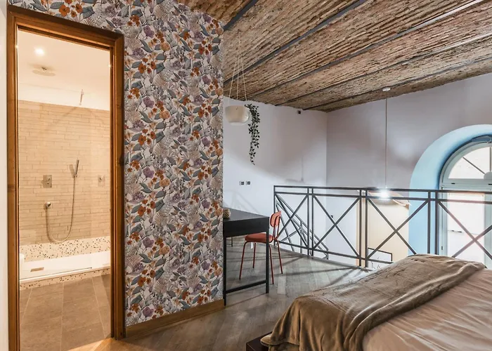 The Rent - Colorful Loft In Trastevere Area *